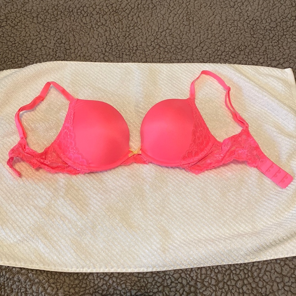 Victoria’s Secret Dream Angels Push-Up Bra